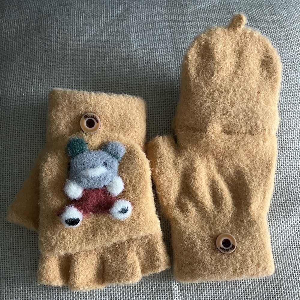 Boy’s Convertible Glove and Mitten Set Size 4-7 - Picture 3 of 7
